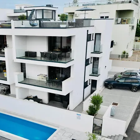 Penthouse Maus *